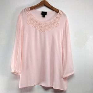 Cynthia Rowley Size 1X Light Pink Crochet Neckline Tunic Pop Over Blouse